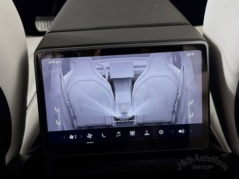 Used 2026 Tesla Model Y Performance image 30