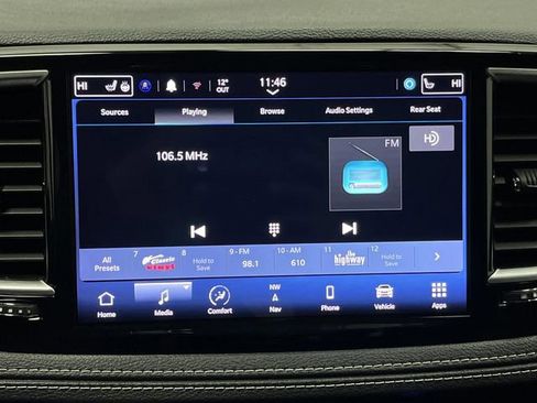 Used 2022 Chrysler Pacifica Limited w/ Uconnect Theater Family Group image 21