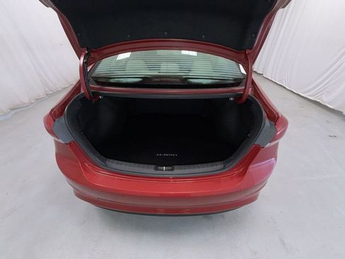 Used 2017 Hyundai Elantra Value Edition FWD image 16
