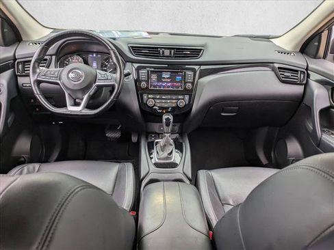 Used 2021 Nissan Rogue Sport SL image 16