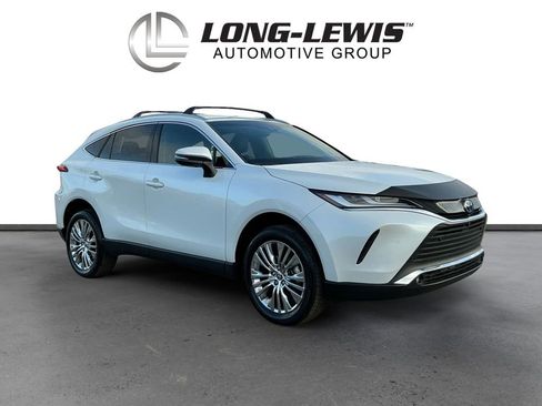 Used 2024 Toyota Venza Limited image 10