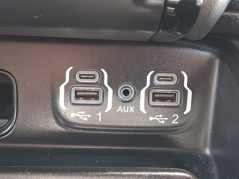 Used 2020 RAM 1500 Big Horn AWD/4WD image 23