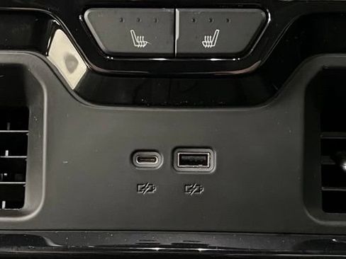Used 2022 Chevrolet Silverado 1500 ZR2 w/ Technology Package AWD/4WD image 45