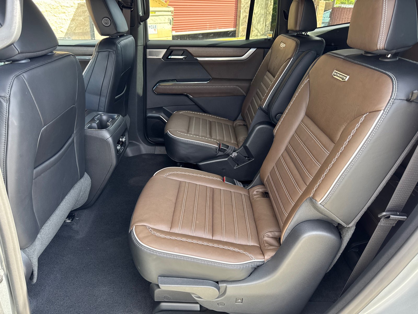 Used 2026 GMC Acadia Denali Ultimate w/ LPO, Floor Liner Package AWD/4WD image 28