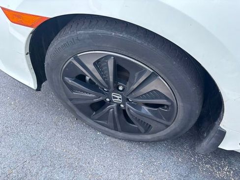 Used 2019 Honda Civic EX image 11