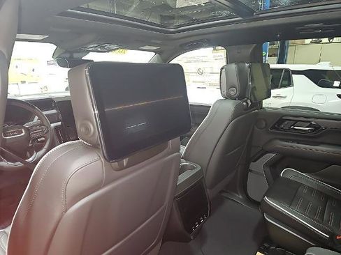 New 2026 GMC Yukon AT4 Ultimate image 24