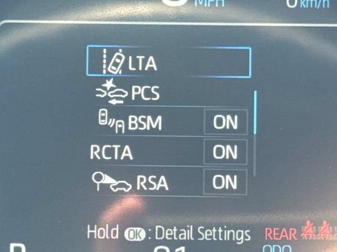 Used 2025 Toyota RAV4 XLE AWD/4WD image 19