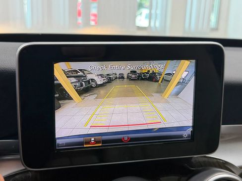 Used 2018 Mercedes-Benz C 300 Sedan w/ Premium Package image 28