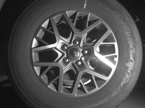 Used 2025 Jeep Wrangler Sahara image 14