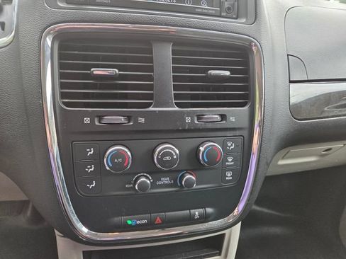 Used 2017 Dodge Grand Caravan SE w/ Power Window Group FWD image 27