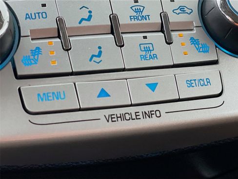 Used 2017 Chevrolet Equinox Premier w/ Enhanced Convenience Package image 25