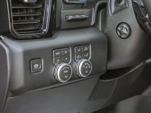 New 2026 GMC Sierra 1500 AT4 w/ AT4 Premium Package AWD/4WD image 31