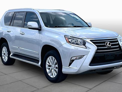 Used 2018 Lexus GX 460 Premium w/ Premium Package AWD/4WD image 3