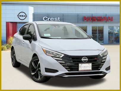 New 2025 Nissan Versa SR w/ Trunk Package