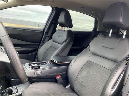 Used 2023 Nissan Ariya AWD image 30