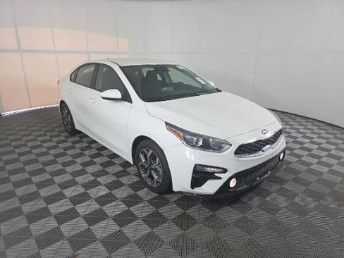 Used 2021 Kia Forte LXS FWD image 2
