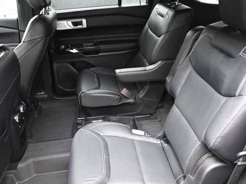 Used 2021 Ford Explorer ST w/ Equipment Group 401A AWD/4WD image 19