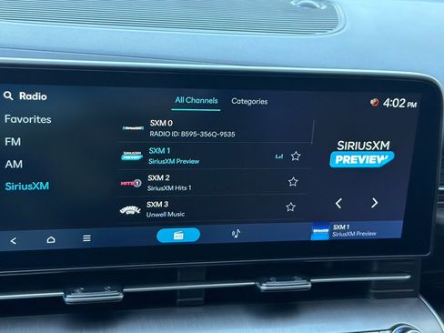 Used 2025 Hyundai Kona SEL FWD image 21