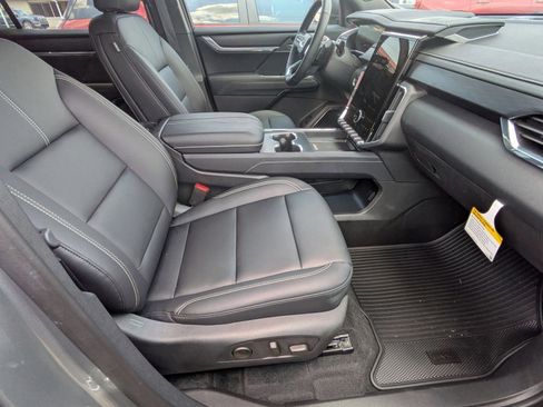 New 2025 GMC Acadia Elevation w/ Elevation Premium Package image 26