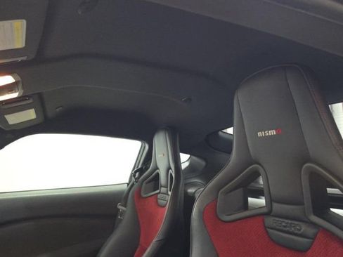 Used 2019 Nissan 370Z NISMO RWD image 8
