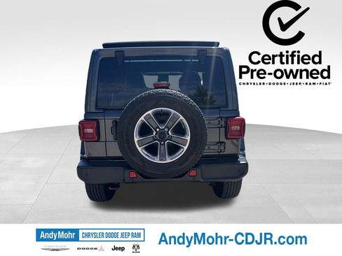 Used 2022 Jeep Wrangler Unlimited Sahara w/ LED Lighting Group AWD/4WD image 6