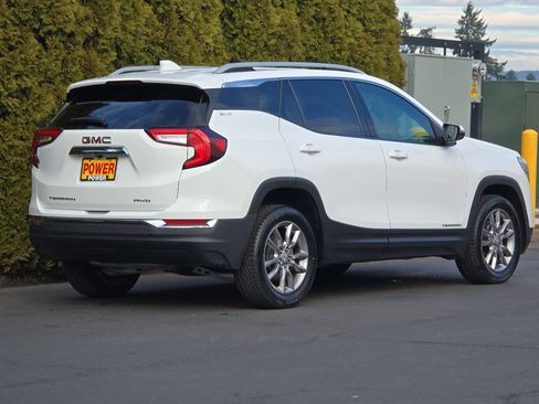 Used 2022 GMC Terrain SLT image 4