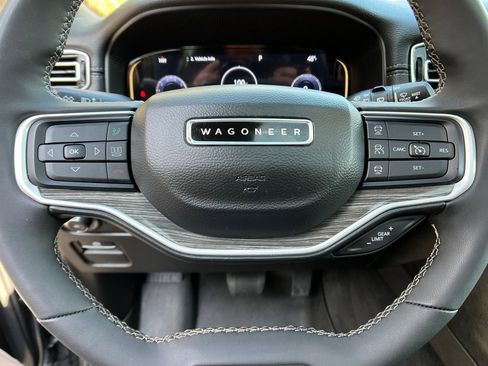 Used 2022 Jeep Wagoneer Series II w/ Premium Group I image 14