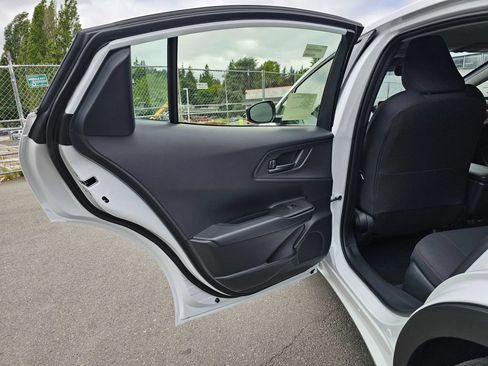 New 2026 Toyota Prius Plug-In Hybrid FWD image 15