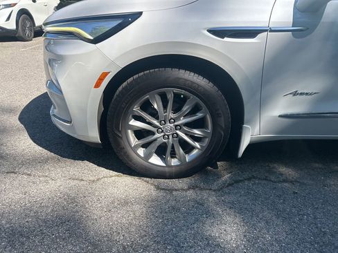 Used 2023 Buick Enclave Avenir AWD/4WD image 27
