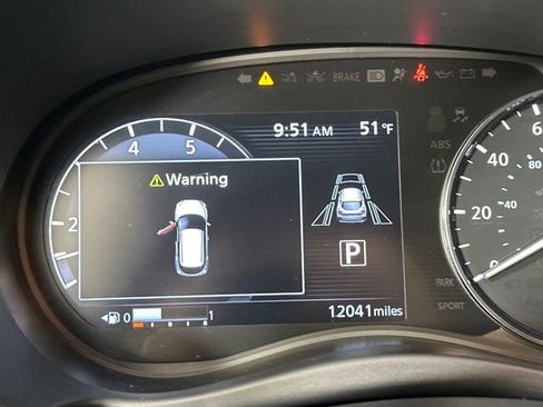 Used 2022 Nissan Kicks SV image 18