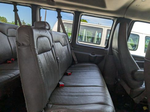 Used 2013 GMC Savana 2500 LS w/ Power Package RWD image 19
