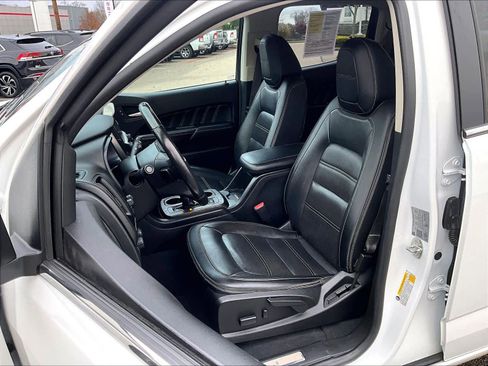 Used 2021 GMC Canyon Denali image 10