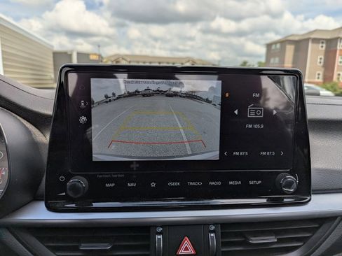 Used 2023 Kia Forte GT-Line w/ GT-Line Premium Package image 19