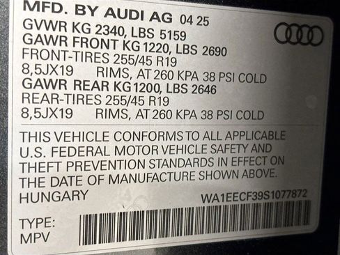 Certified 2025 Audi Q3 2.0T Premium Plus w/ Premium Plus Package image 24