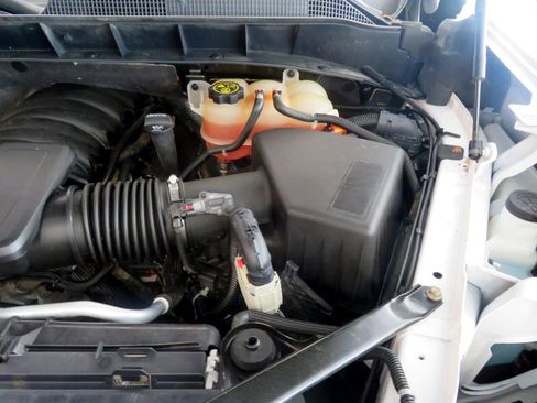 Used 2019 Chevrolet Silverado 1500 LT w/ Z71 Off-Road Package image 50