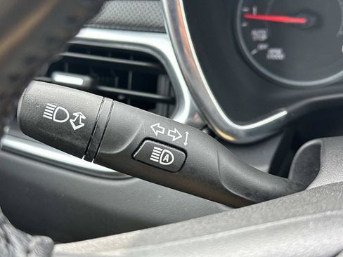 Certified 2022 Chevrolet Equinox Premier AWD/4WD image 24