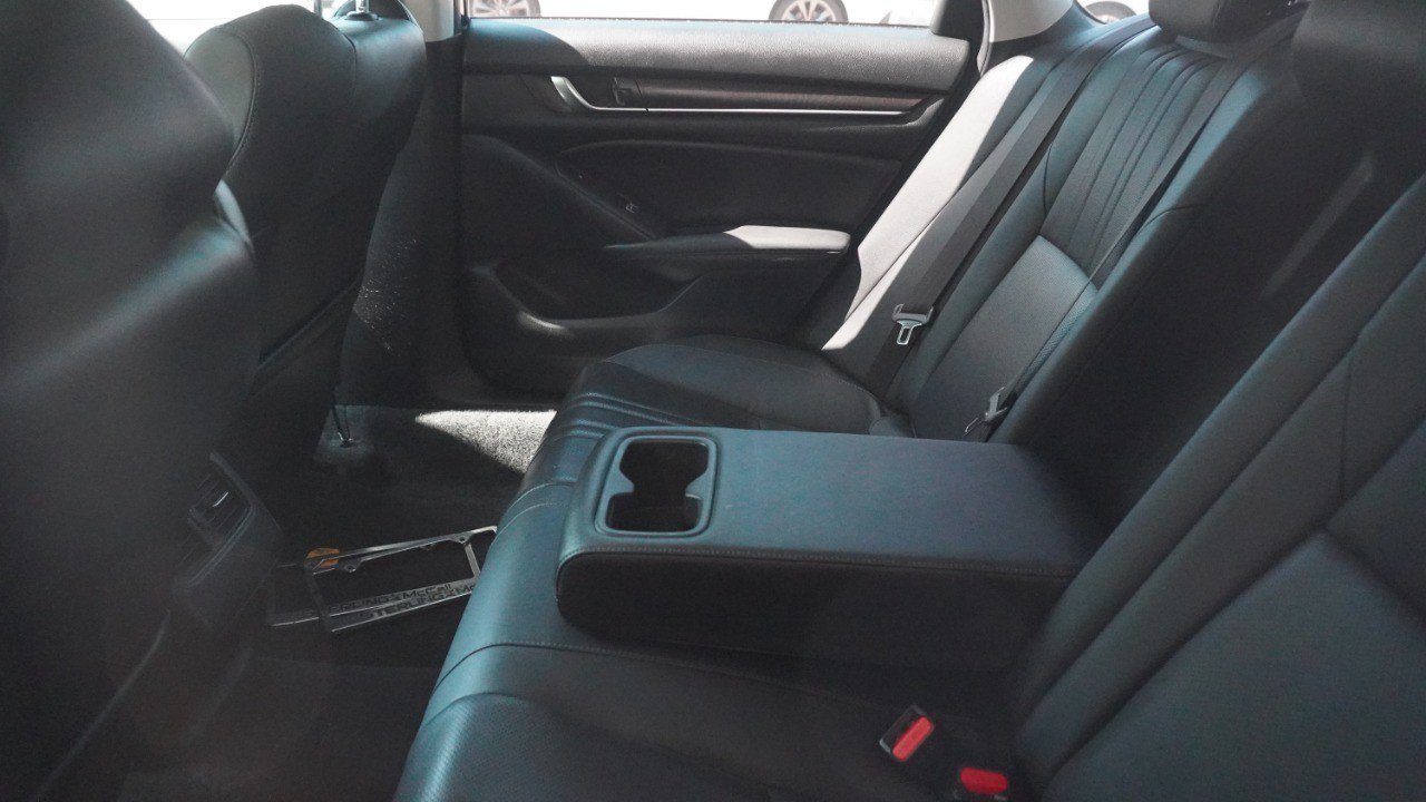 Used 2019 Honda Accord Touring image 11