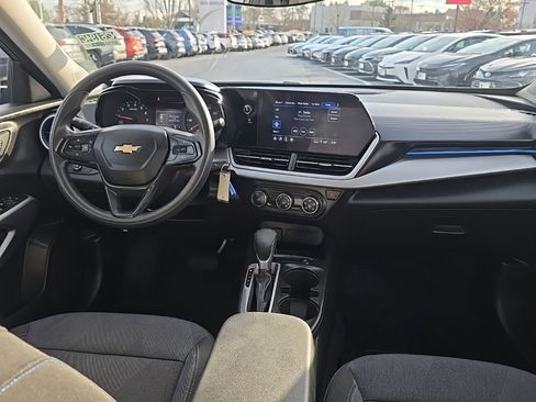 Used 2024 Chevrolet Trax LS image 15