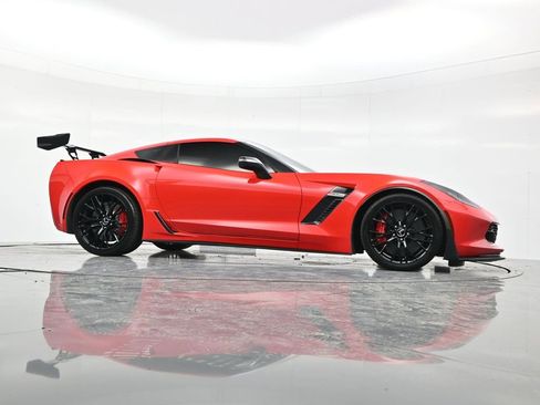 Used 2015 Chevrolet Corvette Z06 w/ 3LZ Preferred Equipment Group image 42