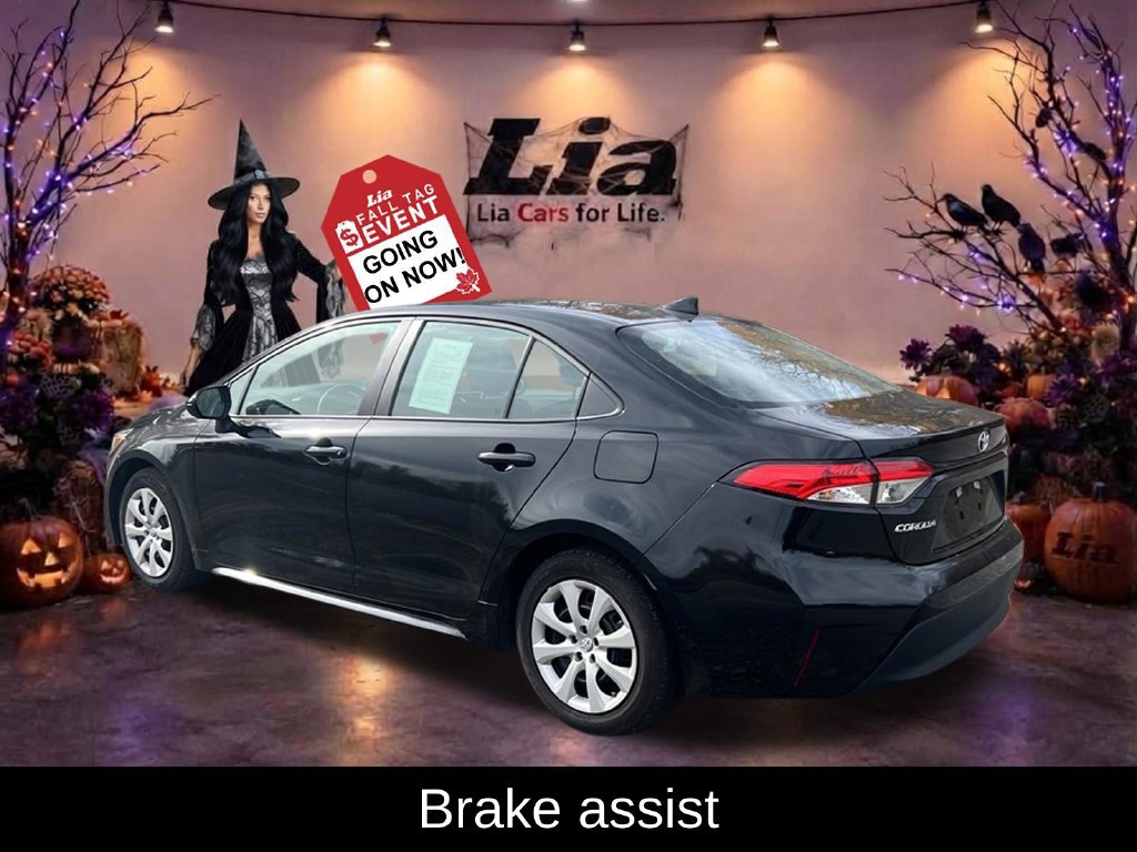 Used 2025 Toyota Corolla LE FWD image 9