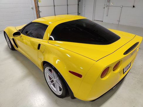 Used 2006 Chevrolet Corvette Z06 w/ Preferred Equipment Group image 21