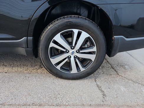 Used 2018 Subaru Outback 3.6R Limited image 40