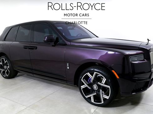 Certified 2025 Rolls-Royce Cullinan Black Badge AWD/4WD image 5