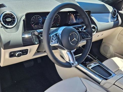 New 2026 Mercedes-Benz GLA 250 image 3