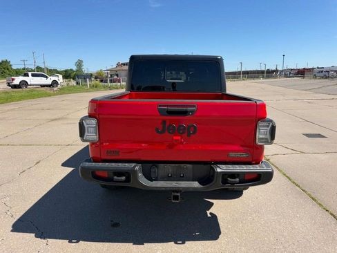 Used 2021 Jeep Gladiator Sport AWD/4WD image 4