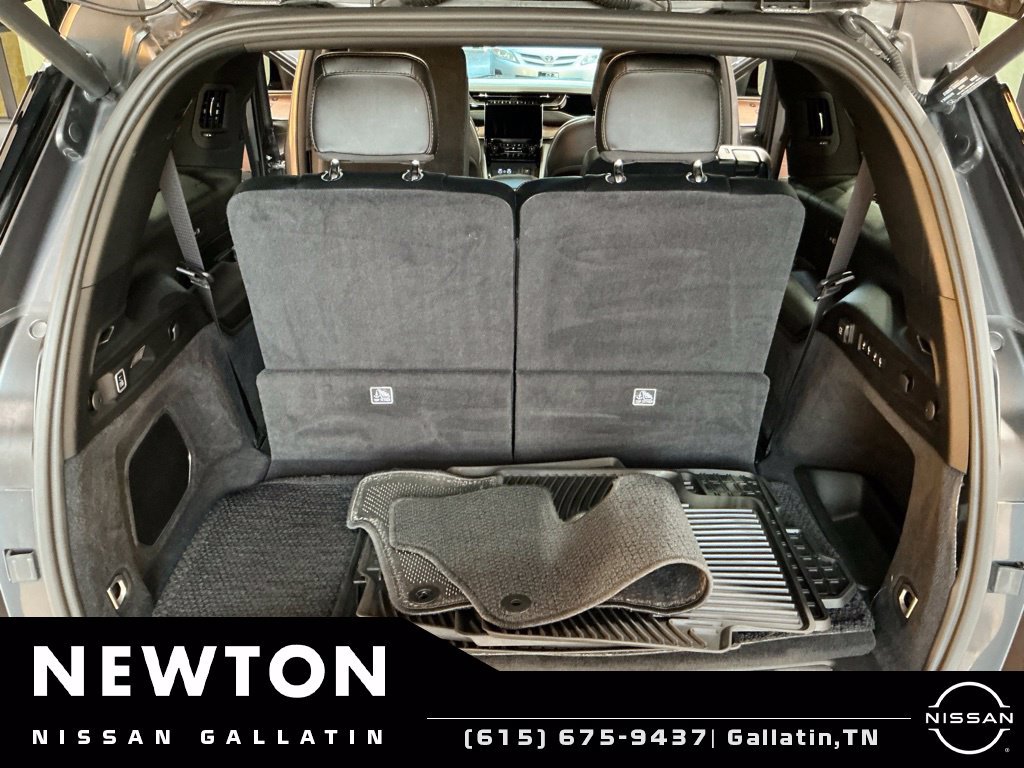 Used 2024 Jeep Grand Cherokee L Summit w/ High Altitude Package AWD/4WD image 43