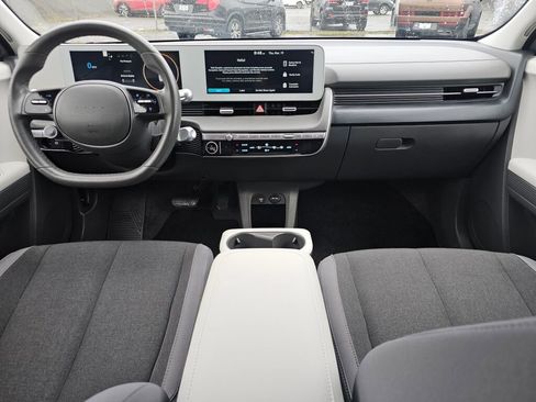 Used 2024 Hyundai Ioniq 5 SEL image 3