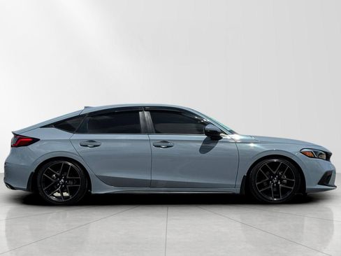 Used 2023 Honda Civic Sport Touring image 2