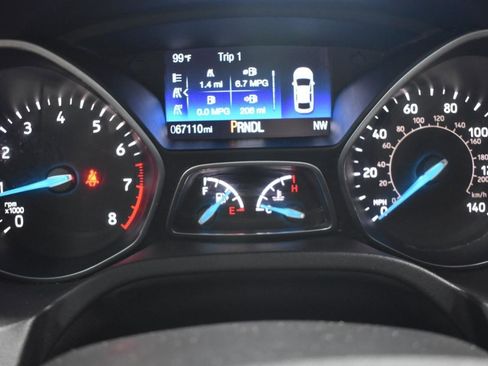 Used 2017 Ford Focus SE image 25