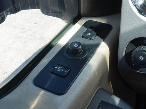 Used 2011 Ford F250 Lariat w/ Lariat Interior Pkg image 15